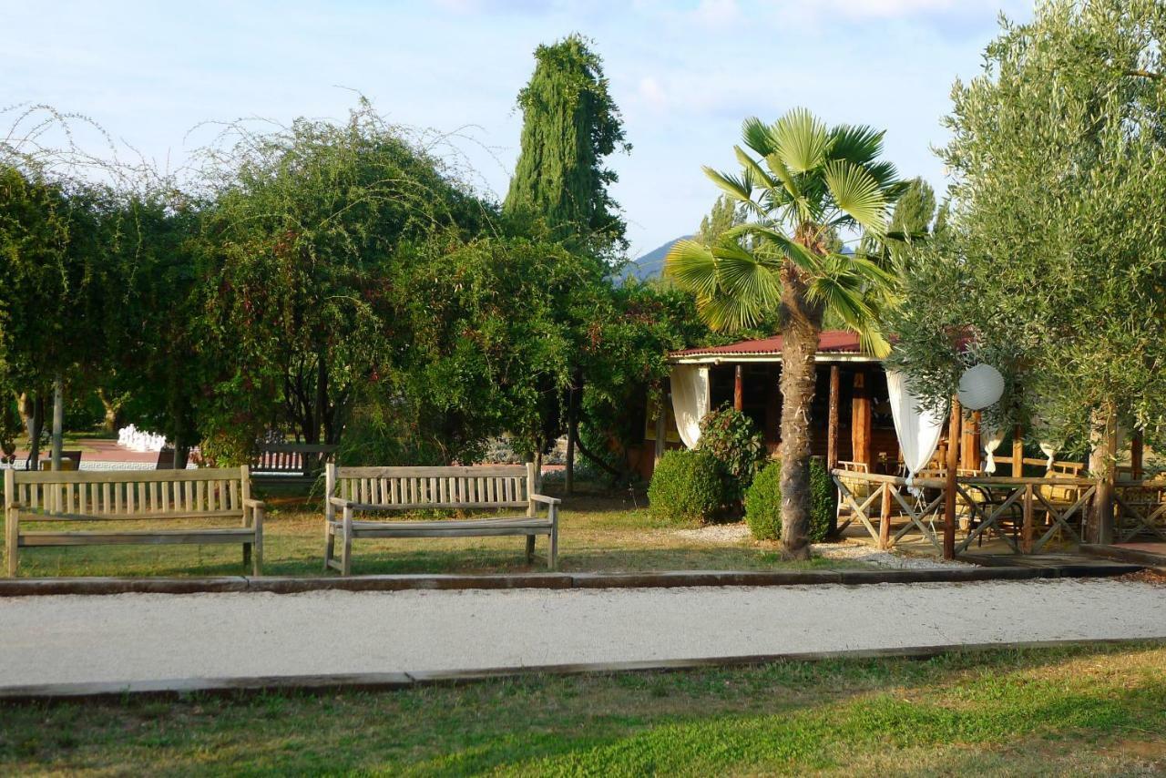 Les Piegonnaises - 2 Roulottes Villa Exterior photo